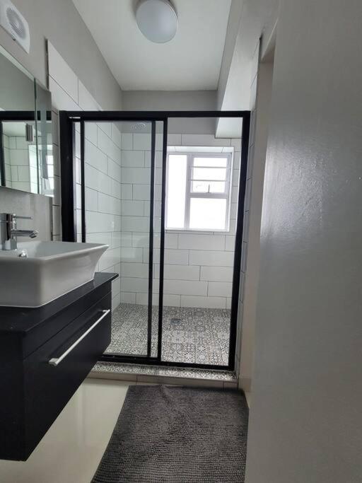 Downstairs @38 Apartment Port Elizabeth Exterior foto